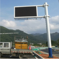F型诱导屏指示杆 F型高速公路可变情报板灯杆杆件 立柱 指示